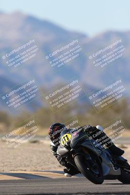 media/Dec-07-2025-CVMA (Sun) [[3e7d2de5dc]]/Race 12- Formula 40 MW and LW/